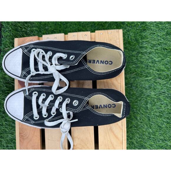 Converse-Chuck Taylor-Low Tops- Black/White- Size 5.5M main image 6